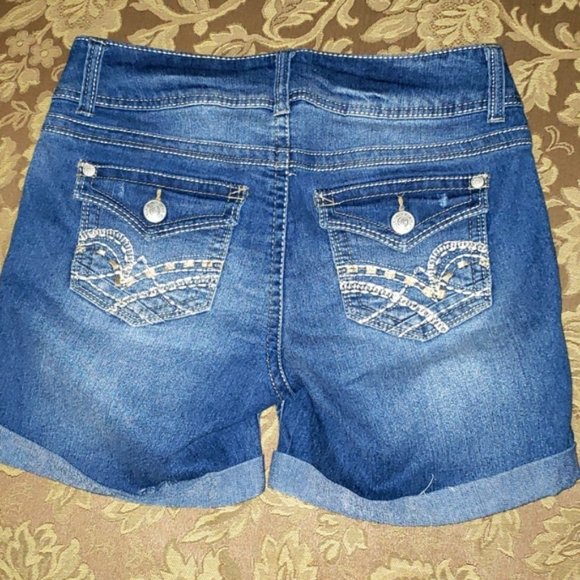 Women's Wallflower shorts - Picture 3 of 3